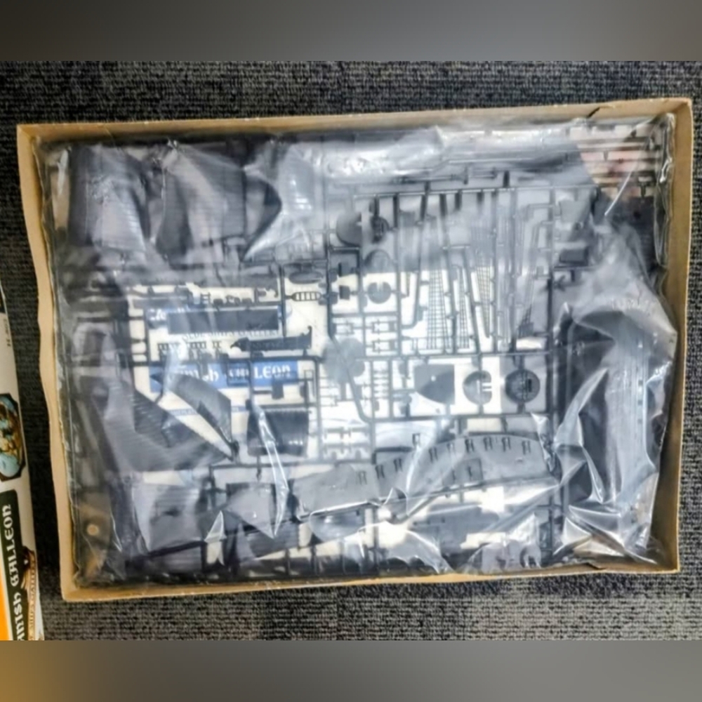 Brand new Revell Spanish Galleon model kit Wall Display 13"X18" Circa 1972 - Picture 2 of 6